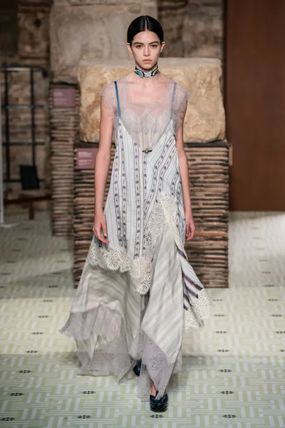 Look 52
